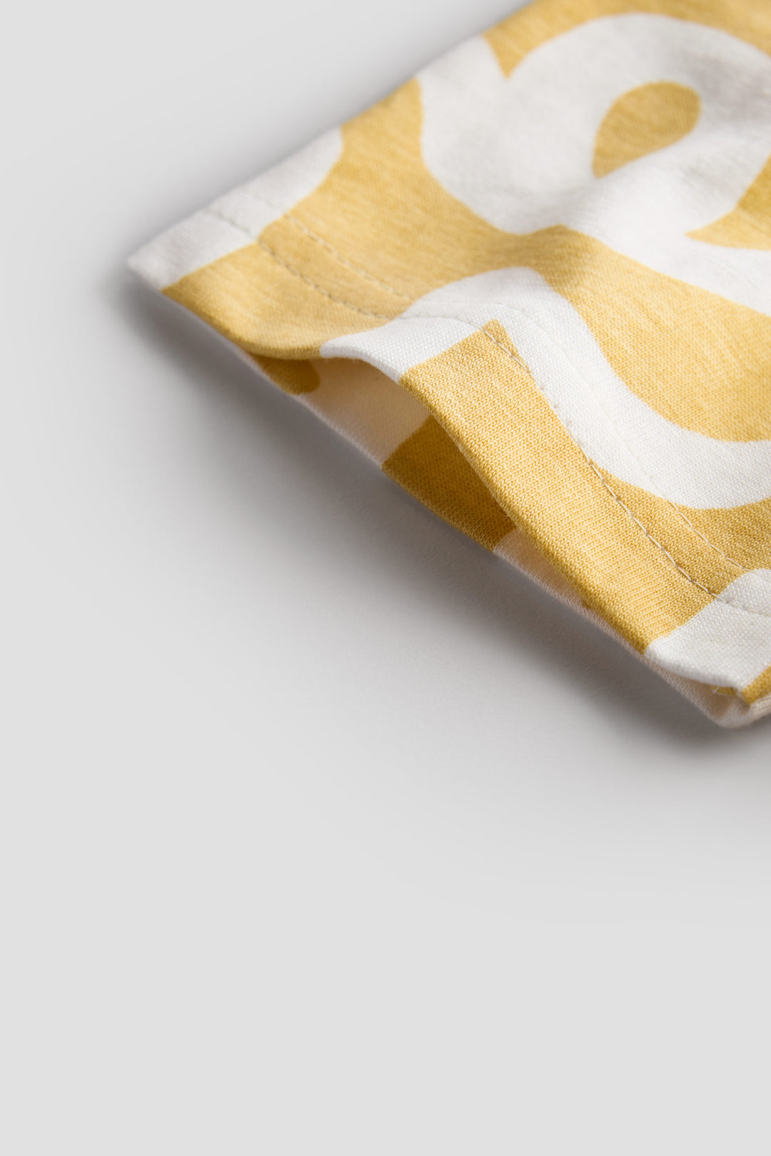 Unisex Kids 100% Cotton Oversized Graphic T-Shirt – Yellow & White Abstract Print