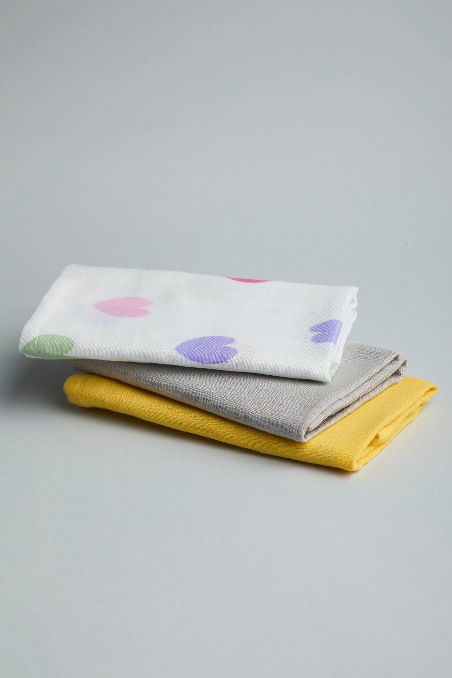 GOTS Certified Organic Muslin Baby Wash Cloth - Pack of 3 - Hearts/Solid Print - Urbanrac